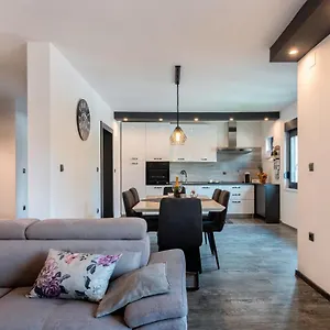  Apartment Gabrijela
